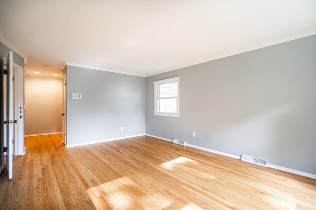 Building Photo - LIVE ON LAKE MICHIGAN IN THIS SPACIOUS CONDO!