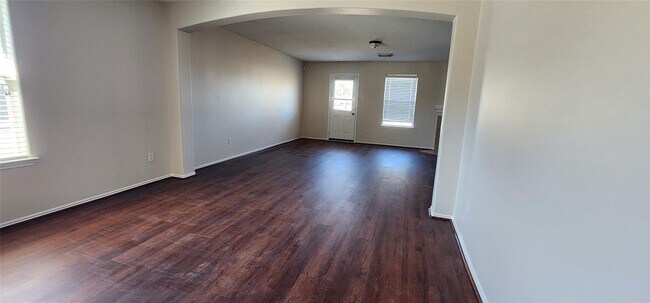 Building Photo - 315 Sunset Colony Dr