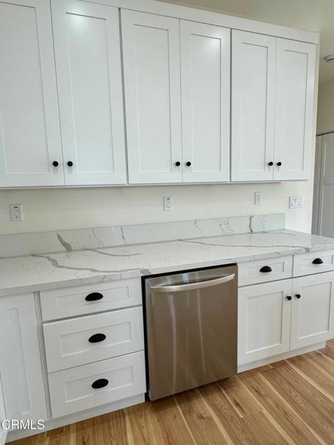 Building Photo - 1170 W 1st St