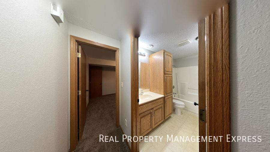 Building Photo - 1608 S Campbell Trail