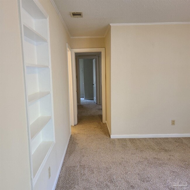 Building Photo - 125 Rue Max St