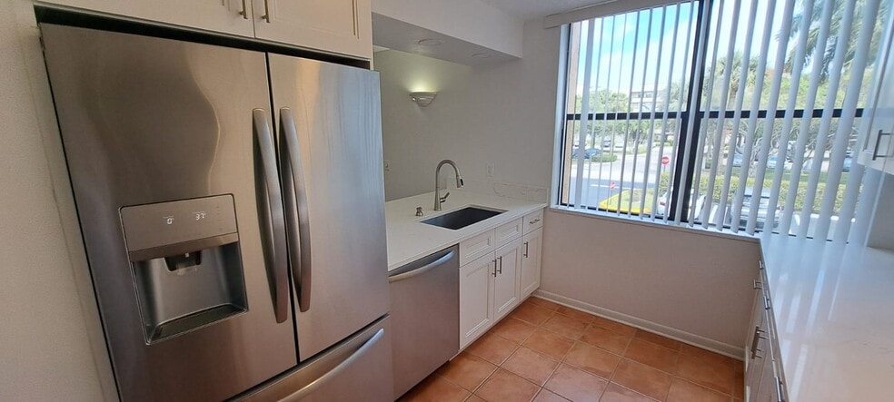 Building Photo - 750 Egret Cir