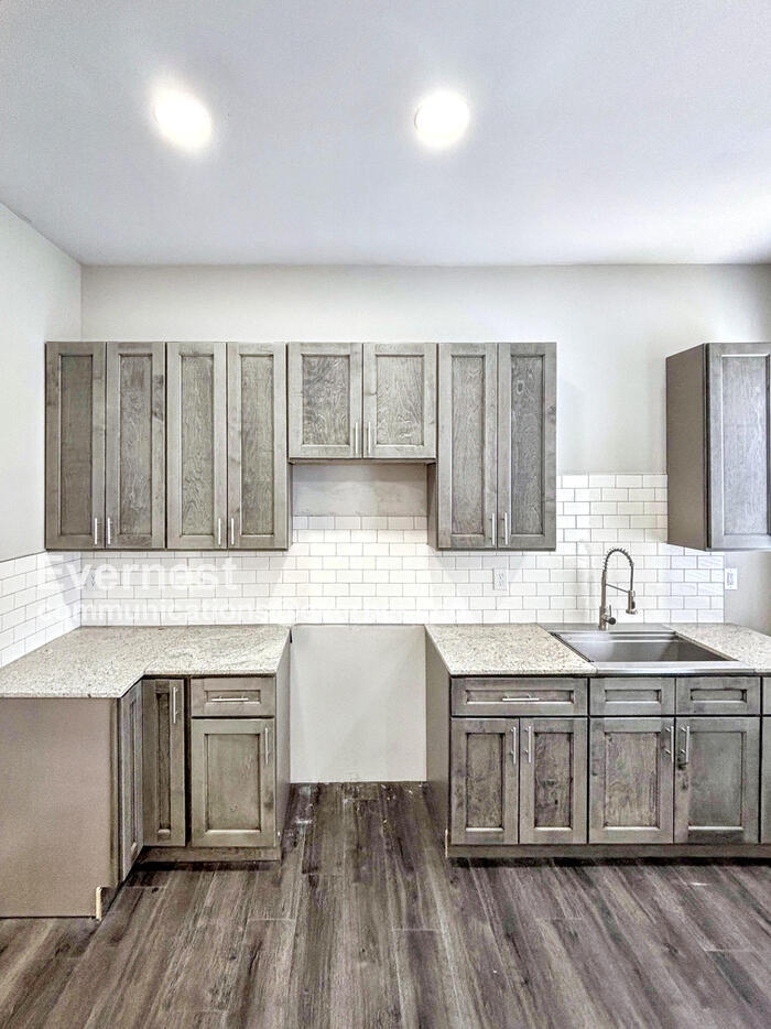 Building Photo - 7621 Virginia Ave