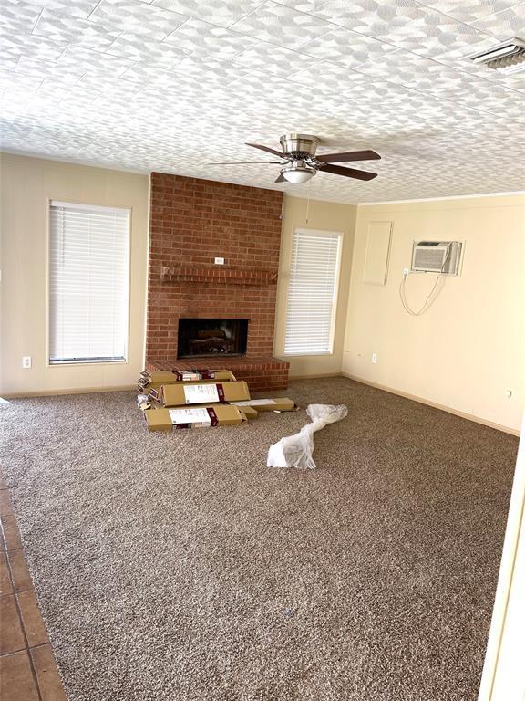 Building Photo - 825 Clubside Dr