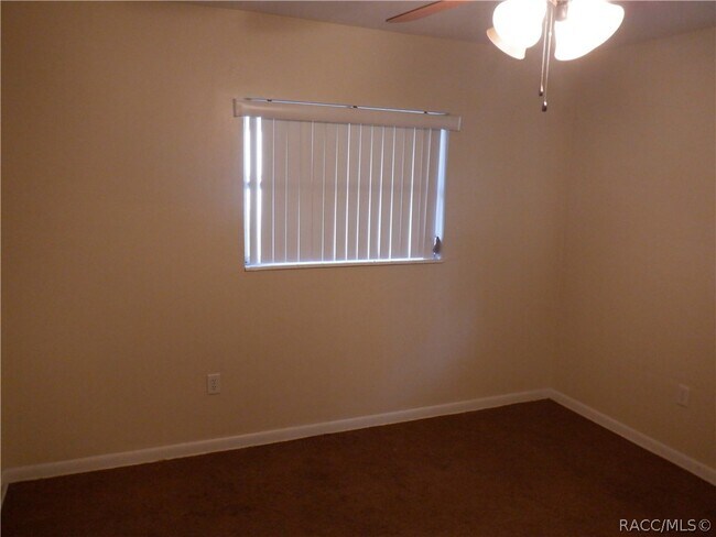 Building Photo - 3415 S Diamond Ave