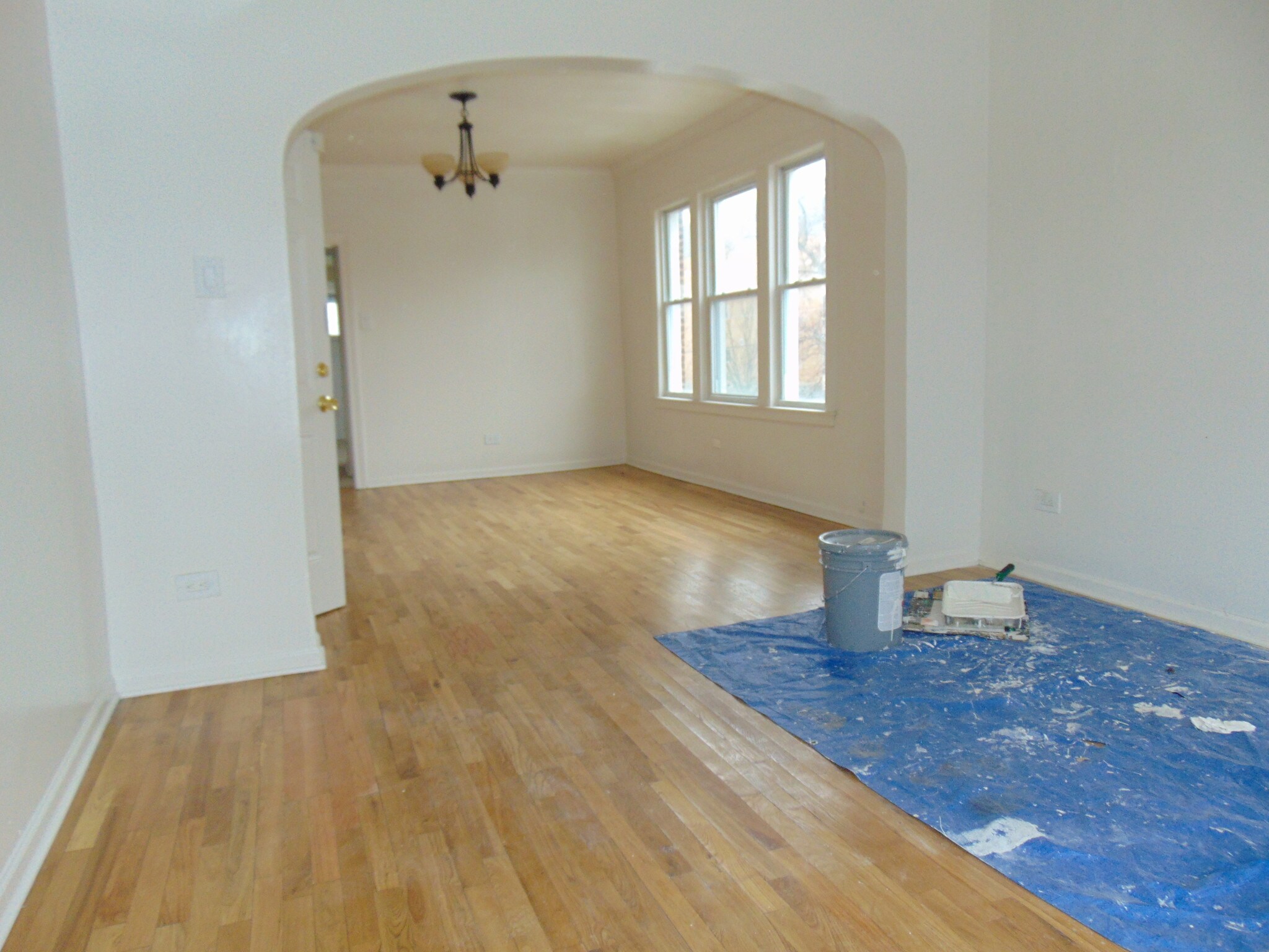 Building Photo - 1501 E 74th Pl