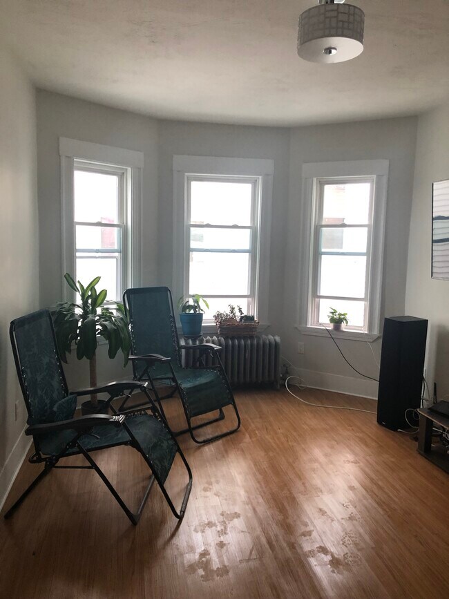 Building Photo - 87 Marlborough St