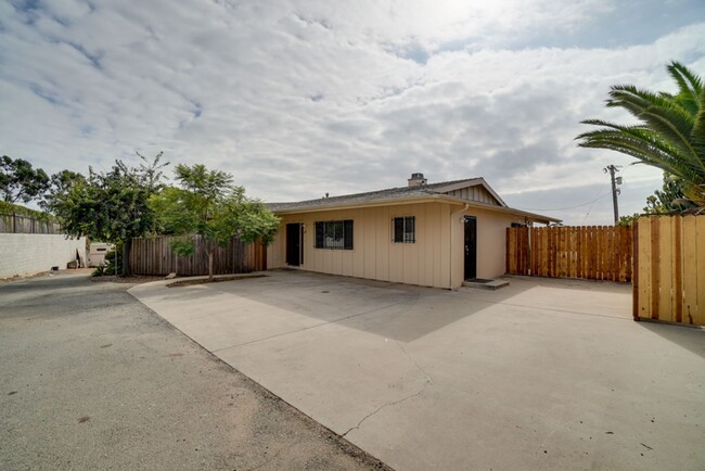 Building Photo - Gorgeous 3-Bedroom 2-Bath House nestled in...