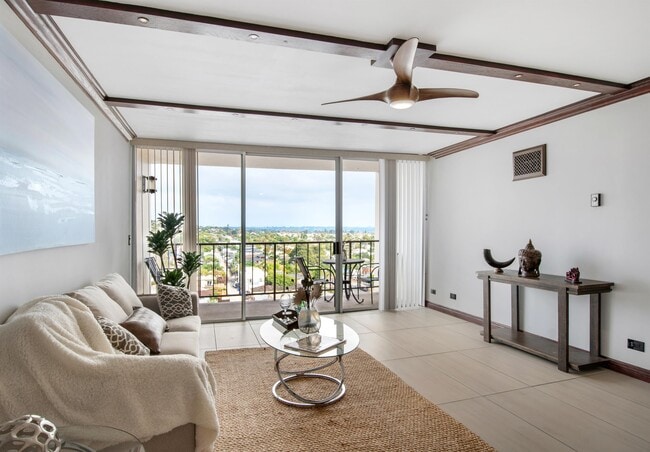 Primary Photo - 4944 Cass St