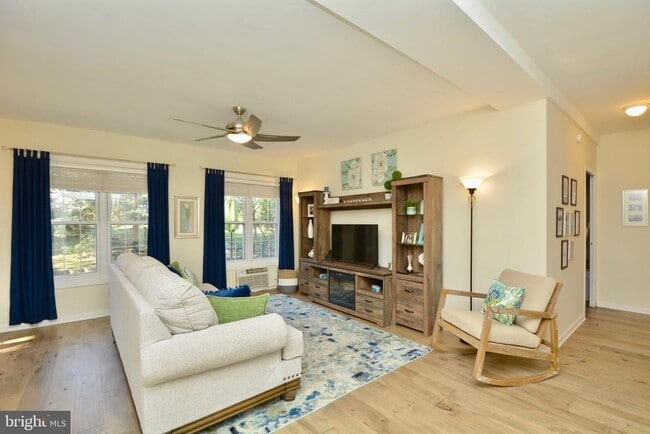 Building Photo - 3436 Martha Custis Dr