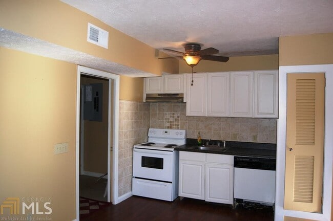 Building Photo - 294 Longview Dr