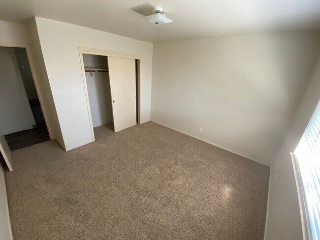 Building Photo - Charming Home for rent in Exeter, Ca