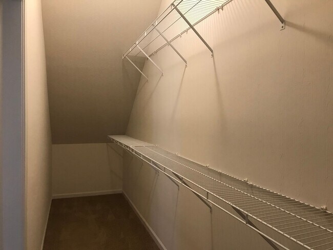 Building Photo - Located in the Detroit-Shoreway Area