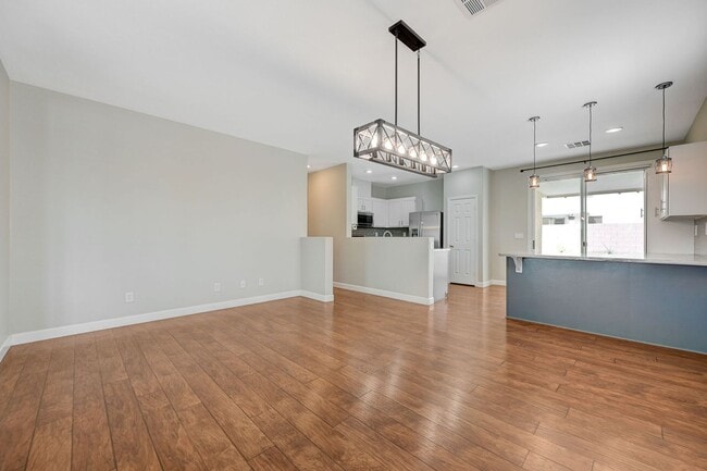 Building Photo - Stunning one story in the NW!