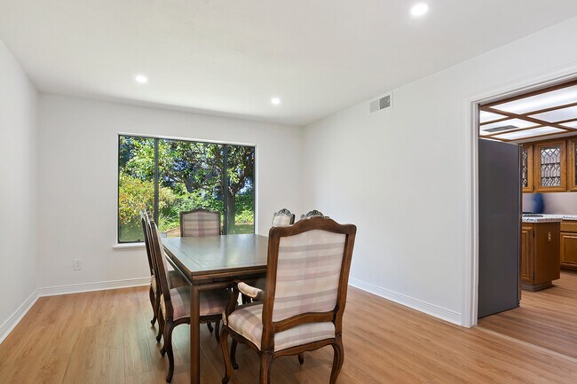 Building Photo - 3009 Nicada Dr