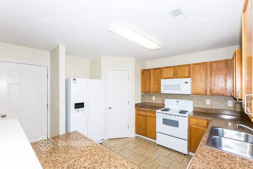 Building Photo - 1536 April Knoll Ct