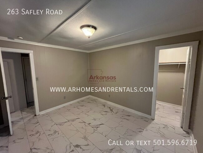 Building Photo - 263 Safley Rd