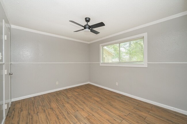 Building Photo - 506 N 3rd St