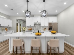 Building Photo - 1317 W Bell St