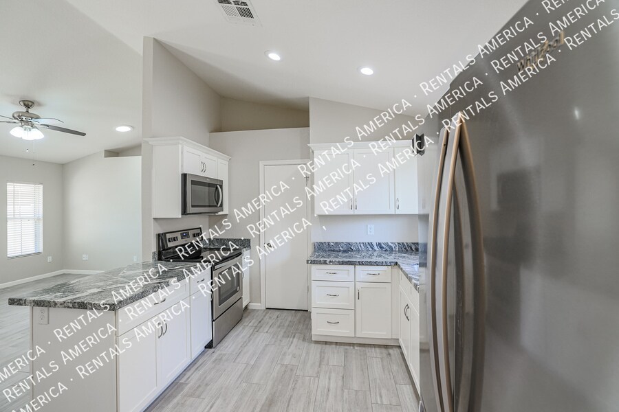 Building Photo - 18238 N 17th Way