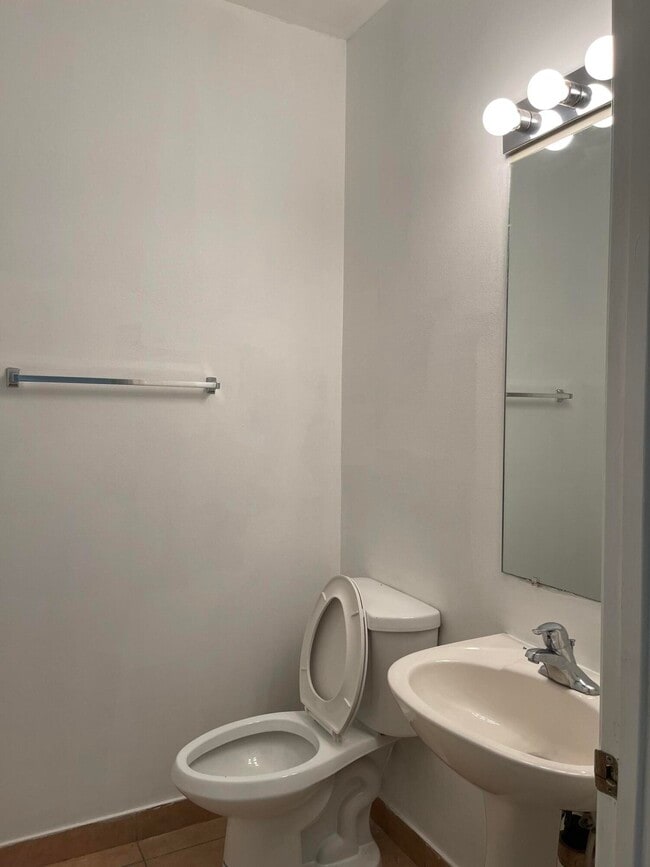 Building Photo - 4282 Berkshire Wharf Dr