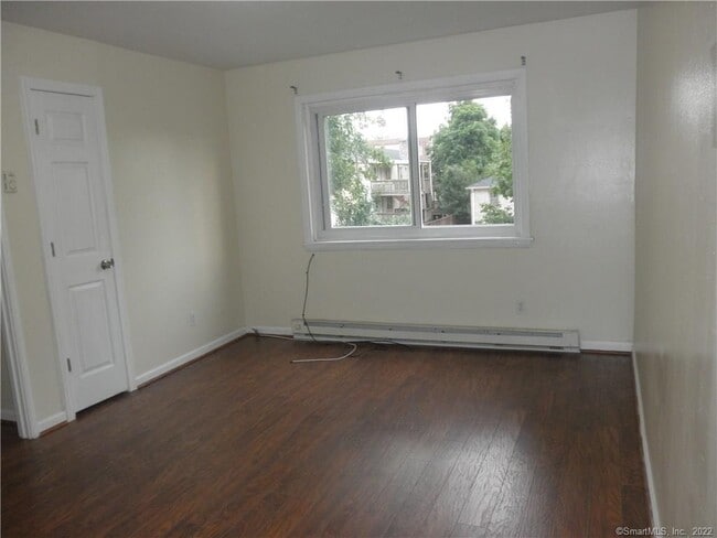 Building Photo - 76 Palisade Ave