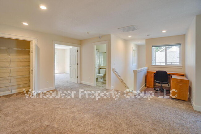 Building Photo - 2301 NE 125th Way