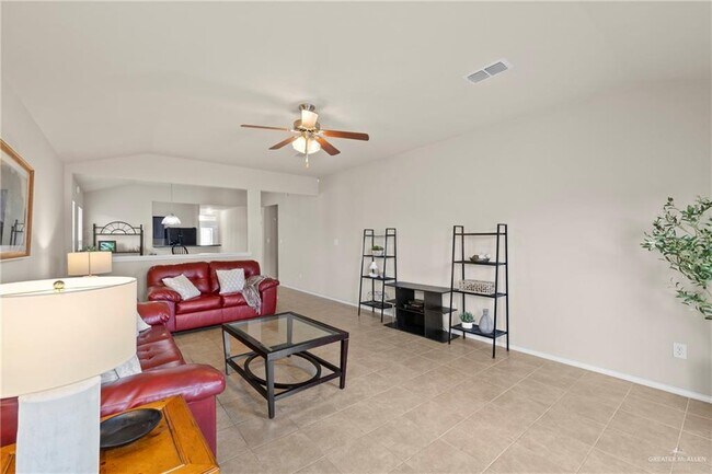 Building Photo - 33 Kika De La Garza St