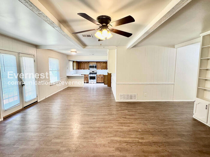 Building Photo - 5024 S Birch Ave