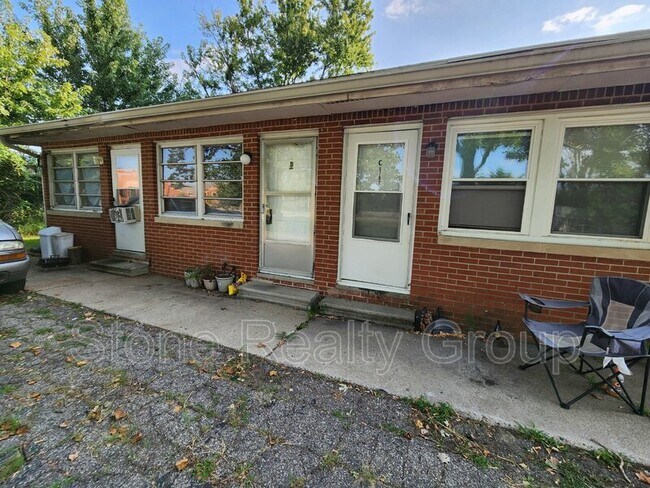 Primary Photo - 6702 S Honey Creek St