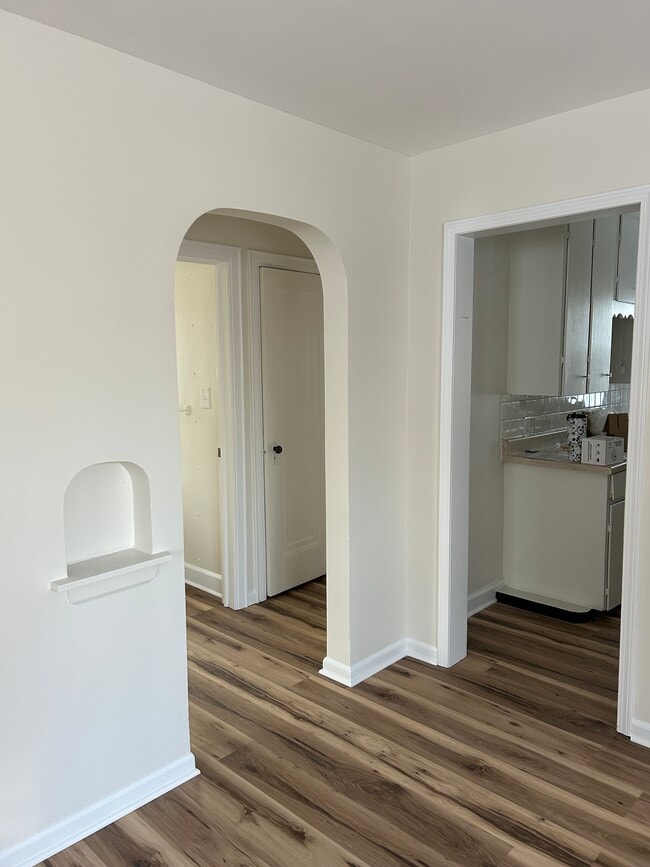 Building Photo - 1607 Howard St