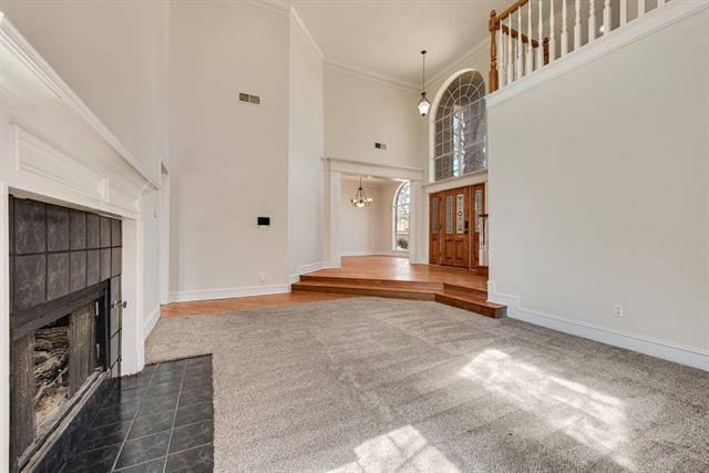 Building Photo - 608 Hawthorn Cir