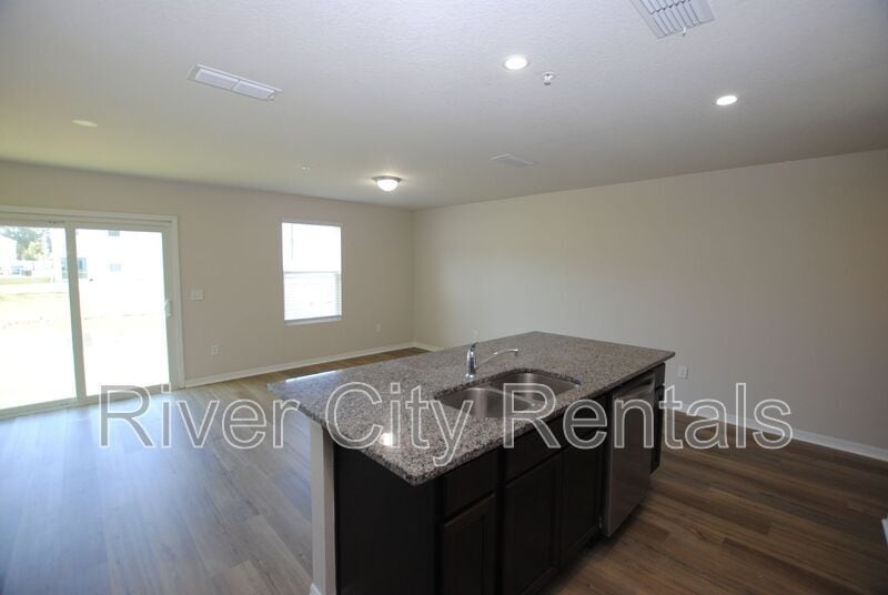 Building Photo - 6541 Sweetbay Ln