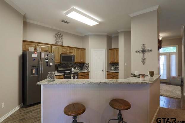 Building Photo - 16801 Lafayette Dr