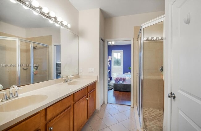 Building Photo - 4025 Cascada Cir