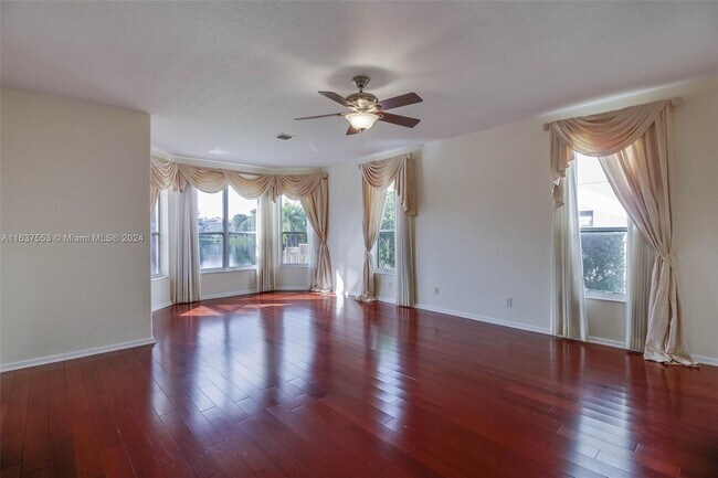 Building Photo - 2231 SW 164th Ave