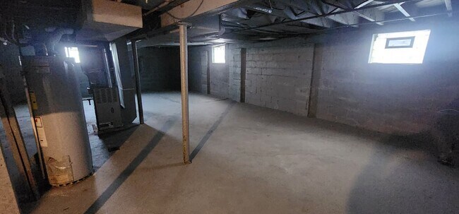 Building Photo - 16201 Turner St