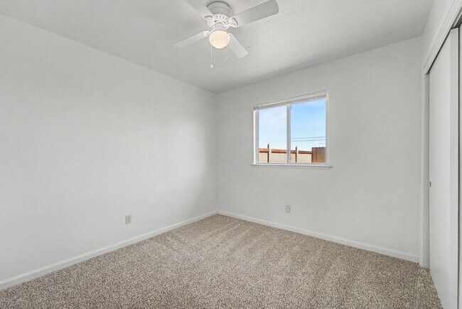 Building Photo - 0289