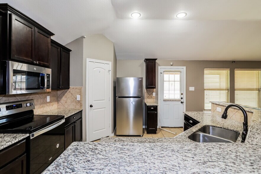 Building Photo - 4520 Rockmill Trail