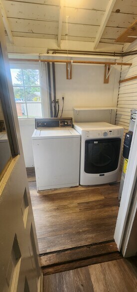 Washer and Dryer hook-up available - 12902 NW Marina Way