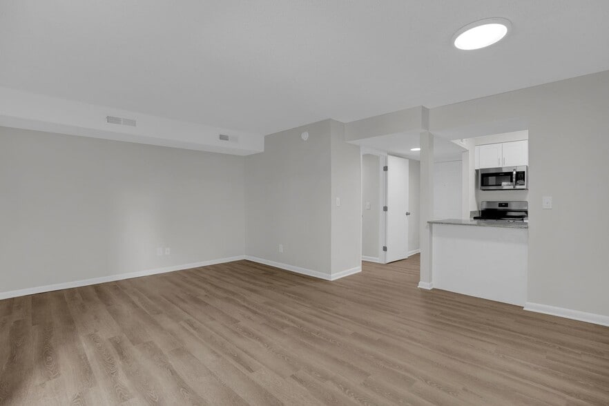 Interior Photo - Capri Apartments
