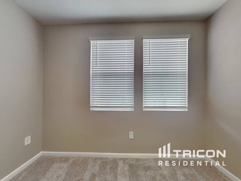 Building Photo - 728 Abita Aly