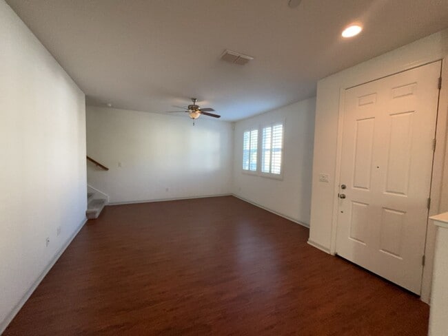 Building Photo - Beautiful East Davis home available September 1st!