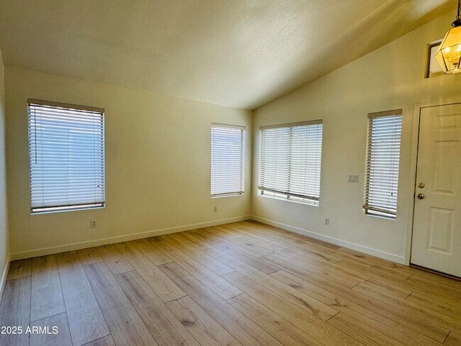 Building Photo - 7472 W Potter Dr