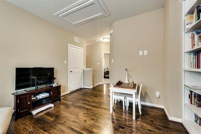 Building Photo - 2021 Garden Park Ct