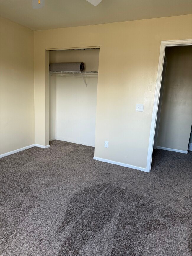 Building Photo - 2303 E 27th Terrace