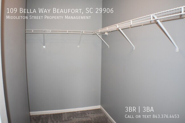 Building Photo - 109 Bella Way