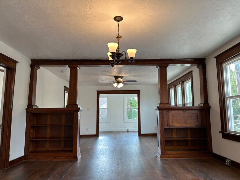 Building Photo - 1700 S College St