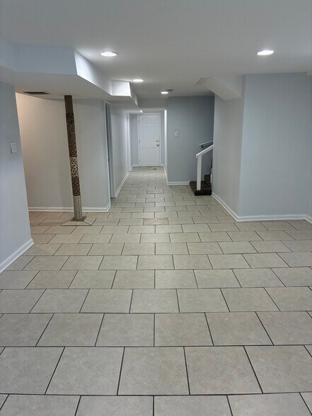 Building Photo - 8144 S Marshfield Ave