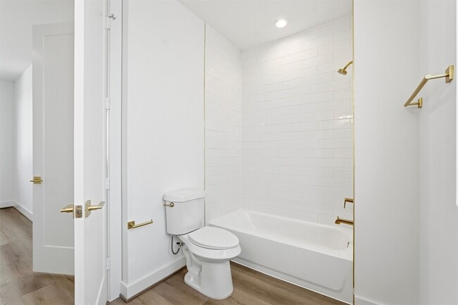 Building Photo - 3828 Wilmer St